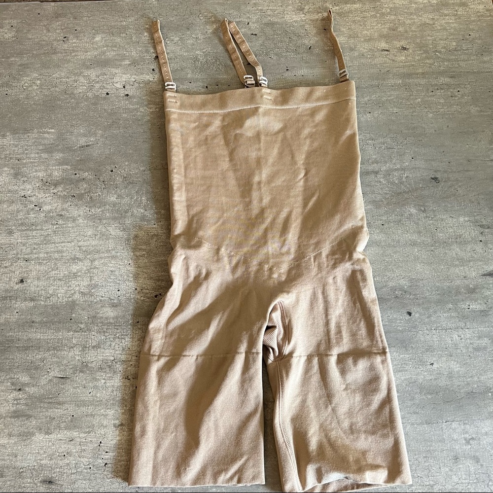 Spanx, Shaping Mid Thigh Body Suit, Soft Nude Color, Medium